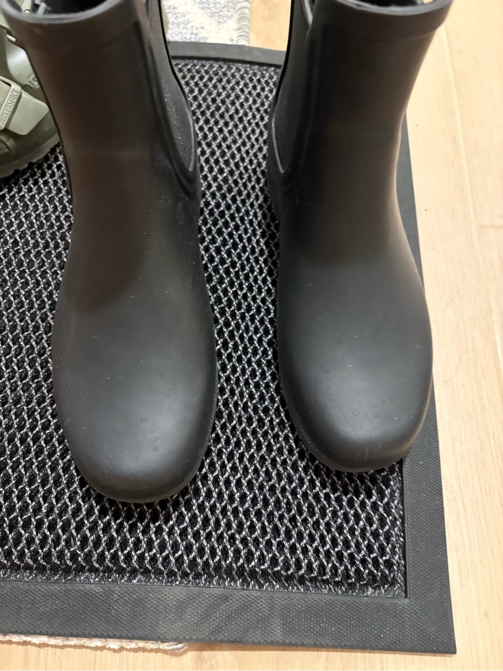 Eddie Bauer Black Women's Winter Rain Boots